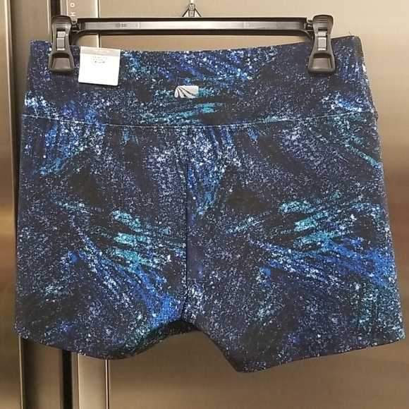 💕MARIKA💕 The Hottie PWR TEK 3" Inseam Shorts - Picture 2 of 9